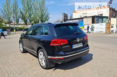 Внедорожник / Кроссовер Volkswagen Touareg 2015 в Кривом Роге