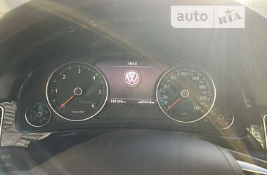 Внедорожник / Кроссовер Volkswagen Touareg 2010 в Киеве