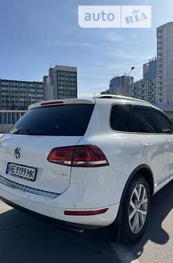 Внедорожник / Кроссовер Volkswagen Touareg 2012 в Киеве