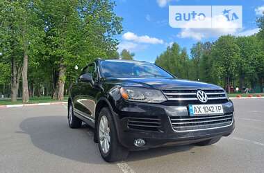 Позашляховик / Кросовер Volkswagen Touareg 2010 в Харкові