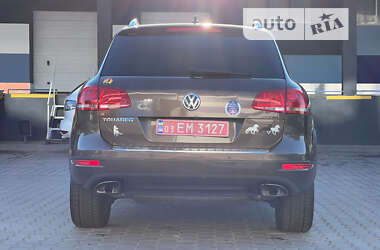 Позашляховик / Кросовер Volkswagen Touareg 2012 в Рівному