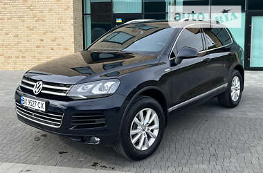 Внедорожник / Кроссовер Volkswagen Touareg 2013 в Хмельницком