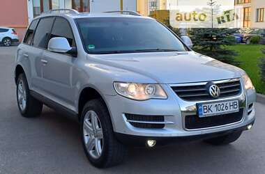 Внедорожник / Кроссовер Volkswagen Touareg 2007 в Ровно