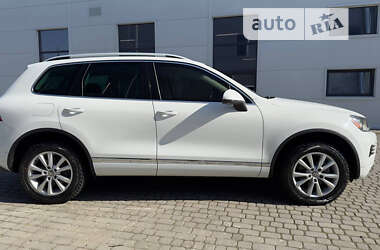 Внедорожник / Кроссовер Volkswagen Touareg 2013 в Ивано-Франковске