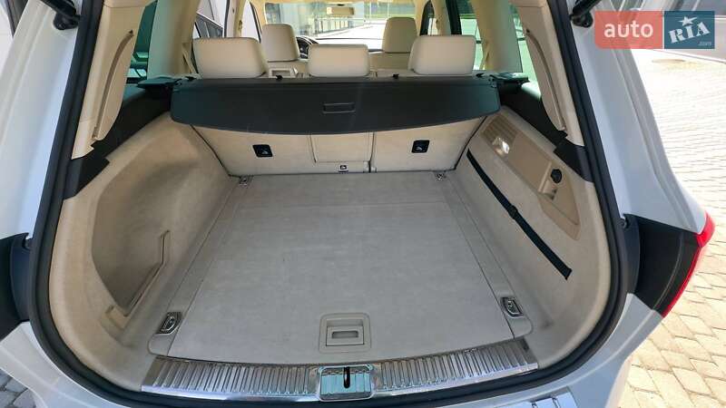 Внедорожник / Кроссовер Volkswagen Touareg 2013 в Ивано-Франковске