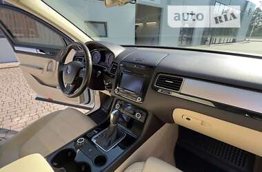 Внедорожник / Кроссовер Volkswagen Touareg 2013 в Ивано-Франковске