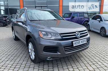 Позашляховик / Кросовер Volkswagen Touareg 2013 в Львові