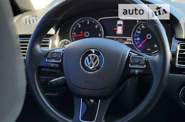 Внедорожник / Кроссовер Volkswagen Touareg 2012 в Запорожье