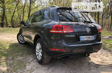 Позашляховик / Кросовер Volkswagen Touareg 2012 в Києві