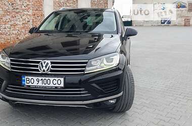 Внедорожник / Кроссовер Volkswagen Touareg 2015 в Тернополе