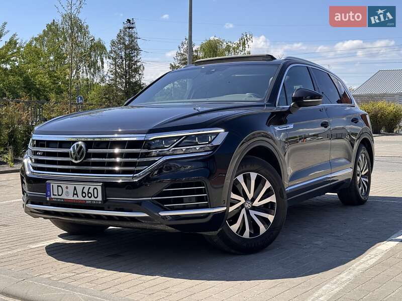 Позашляховик / Кросовер Volkswagen Touareg 2019 в Львові