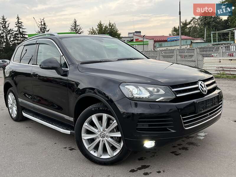 Позашляховик / Кросовер Volkswagen Touareg 2010 в Вінниці