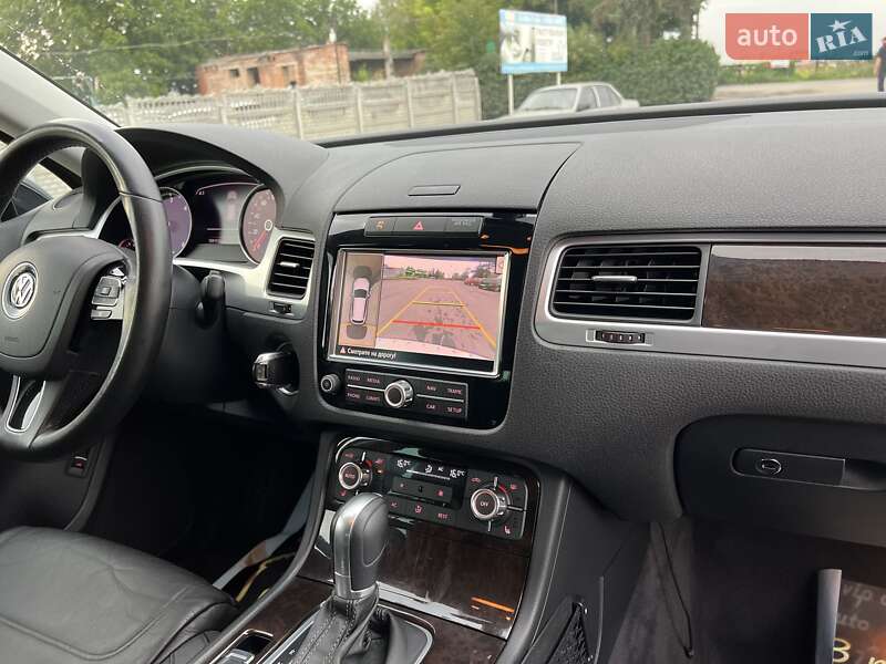 Позашляховик / Кросовер Volkswagen Touareg 2010 в Вінниці