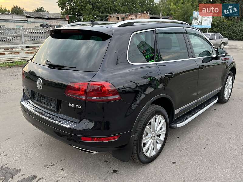 Позашляховик / Кросовер Volkswagen Touareg 2010 в Вінниці