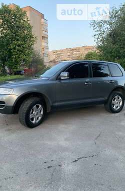 Внедорожник / Кроссовер Volkswagen Touareg 2005 в Черкассах