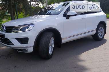 Внедорожник / Кроссовер Volkswagen Touareg 2014 в Кривом Роге