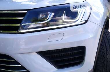 Внедорожник / Кроссовер Volkswagen Touareg 2014 в Кривом Роге