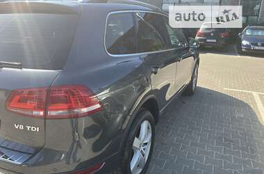 Позашляховик / Кросовер Volkswagen Touareg 2013 в Києві