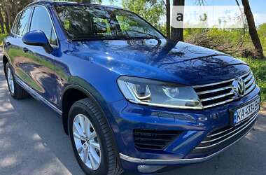 Позашляховик / Кросовер Volkswagen Touareg 2016 в Києві