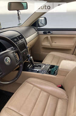 Позашляховик / Кросовер Volkswagen Touareg 2006 в Тячеві