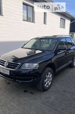 Внедорожник / Кроссовер Volkswagen Touareg 2006 в Тячеве