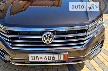 Внедорожник / Кроссовер Volkswagen Touareg 2018 в Ковеле
