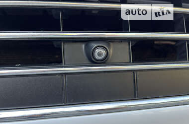 Позашляховик / Кросовер Volkswagen Touareg 2013 в Рівному