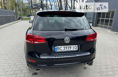 Внедорожник / Кроссовер Volkswagen Touareg 2013 в Львове