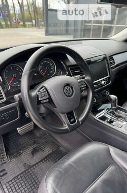 Позашляховик / Кросовер Volkswagen Touareg 2013 в Львові