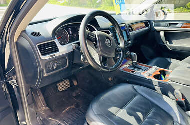 Позашляховик / Кросовер Volkswagen Touareg 2013 в Дніпрі