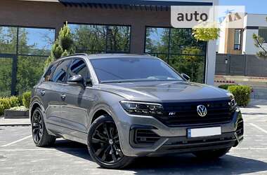 Позашляховик / Кросовер Volkswagen Touareg 2020 в Ужгороді