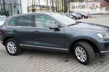 Внедорожник / Кроссовер Volkswagen Touareg 2015 в Житомире