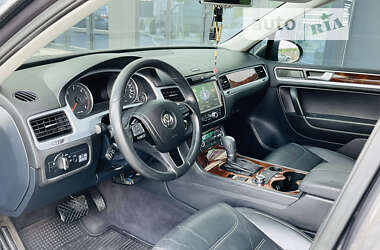 Внедорожник / Кроссовер Volkswagen Touareg 2012 в Трускавце