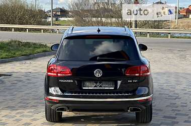 Внедорожник / Кроссовер Volkswagen Touareg 2015 в Виннице