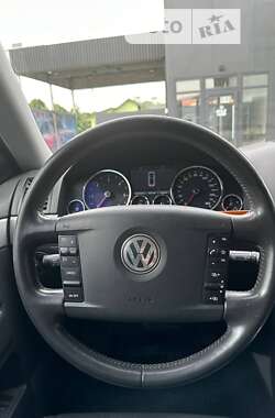 Позашляховик / Кросовер Volkswagen Touareg 2009 в Львові