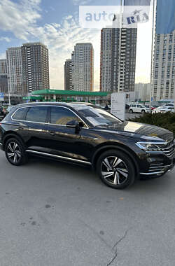 Внедорожник / Кроссовер Volkswagen Touareg 2023 в Киеве