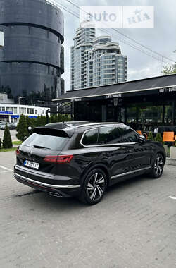 Внедорожник / Кроссовер Volkswagen Touareg 2023 в Киеве