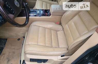 Внедорожник / Кроссовер Volkswagen Touareg 2004 в Ровно