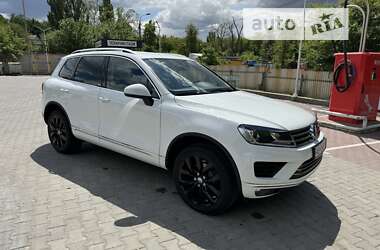 Позашляховик / Кросовер Volkswagen Touareg 2017 в Вінниці