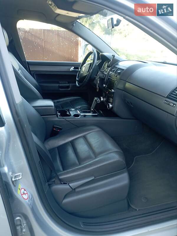 Внедорожник / Кроссовер Volkswagen Touareg 2008 в Киеве