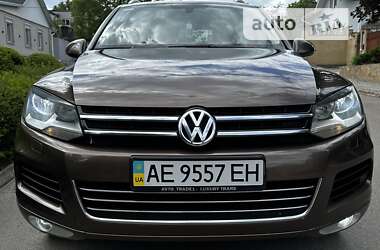 Внедорожник / Кроссовер Volkswagen Touareg 2012 в Днепре