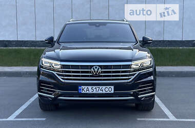 Позашляховик / Кросовер Volkswagen Touareg 2020 в Києві