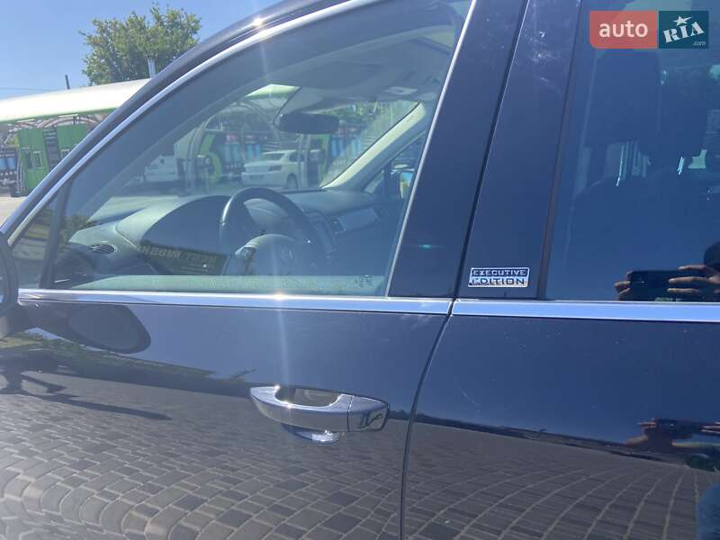 Внедорожник / Кроссовер Volkswagen Touareg 2017 в Кропивницком