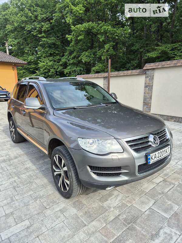 Внедорожник / Кроссовер Volkswagen Touareg 2007 в Иршаве