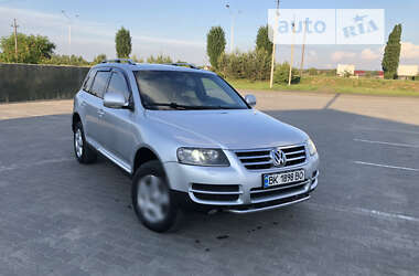 Внедорожник / Кроссовер Volkswagen Touareg 2006 в Вараше