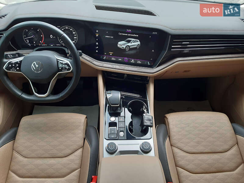 Внедорожник / Кроссовер Volkswagen Touareg 2022 в Днепре