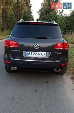Внедорожник / Кроссовер Volkswagen Touareg 2012 в Житомире