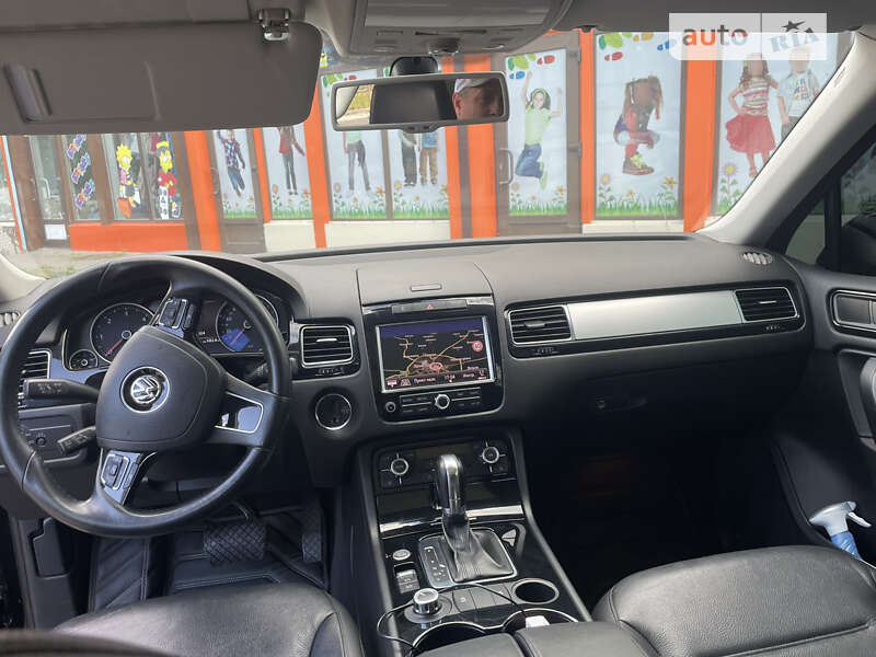 Внедорожник / Кроссовер Volkswagen Touareg 2013 в Кропивницком