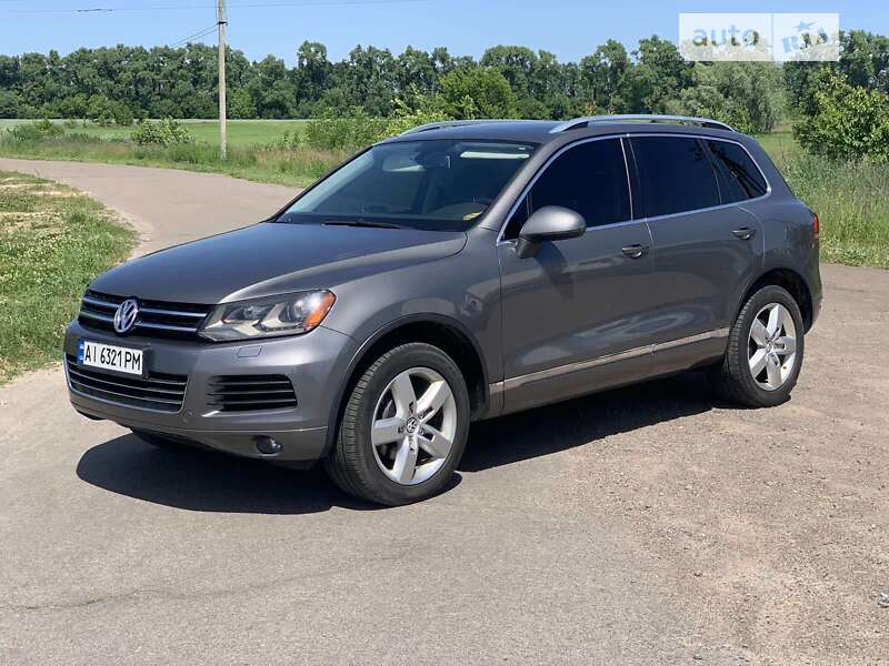 Внедорожник / Кроссовер Volkswagen Touareg 2010 в Борисполе