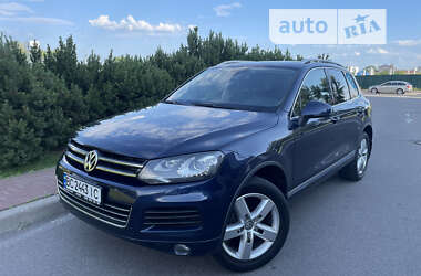 Позашляховик / Кросовер Volkswagen Touareg 2013 в Києві